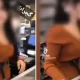 فيديو لمواطن أجنبي يلقي العملات النقدية لمحاسبة ماركت يثير غضب الأتراك