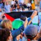 مسيرة الأعلام” تُنذر بتصعيد جديد في القدس والاحتلال يعلن حالة التأهب القصوى