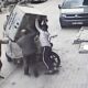 سرقة غريبة من نوعها.. جامعي الورق يسرقون حاوية قمامة في اسطنبول