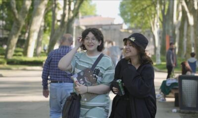بعد كورونا.. ابتسامات تعلو وجوه السياح بإسطنبول
