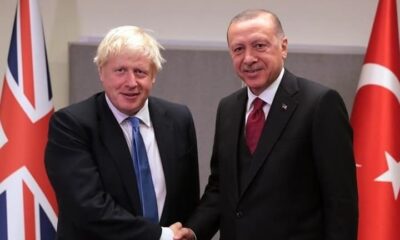 جونسون يمازح أردوغان بالتركية: "أنت جميل جدا" .. شاهد