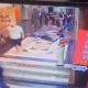 "إن خليت خربت".. هكذا رد شباب على فعلة هذا المراهق!