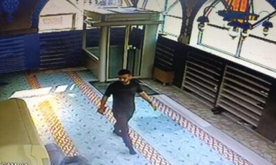 شاهد..شاب يسرق حقيبة مُصلي في إسطنبول