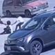 فيديو لمصري وهو يعتدي على طفل يثير ضجة في السعودية