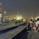 هذا مشروبك الأخير.. مقهى بمصر على سكة القطار يثير هلعاً