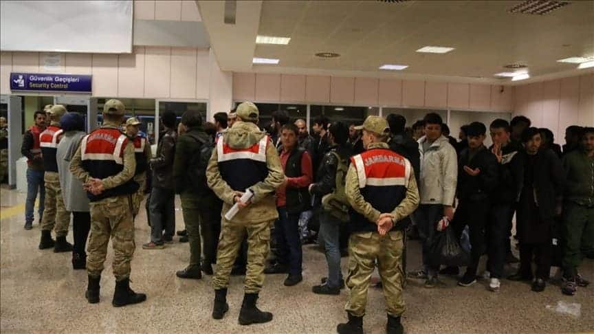 تركيا اليوم غازي عنتاب..إعتقال عشرات الأشخاص وجاري العمل على ترحيلهم السوريين في تركيا