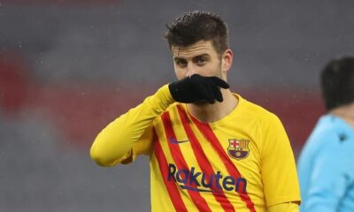 بيكيه لاعب برشلونة يعلن اعتزال كرة القدم