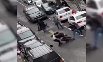 اندلاع شجار بالعصي بين مجموعتين من السوريين في إسطنبول "فيديو"