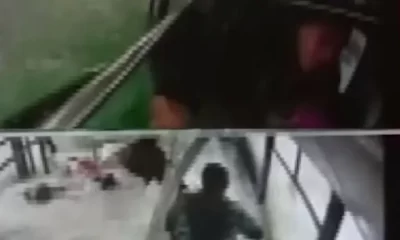 شاهد.. لحظات مرعبة لركاب سقطت بهم الحافلة في بحيرة بتركيا
