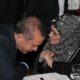 أردوغان أشاد بنضالها.. تعرف على أيقونة النضال من أجل الحجاب في تركيا