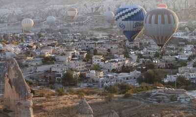 تركيا.. السياح يستقبلون 2023 بالتحليق في سماء كبادوكيا