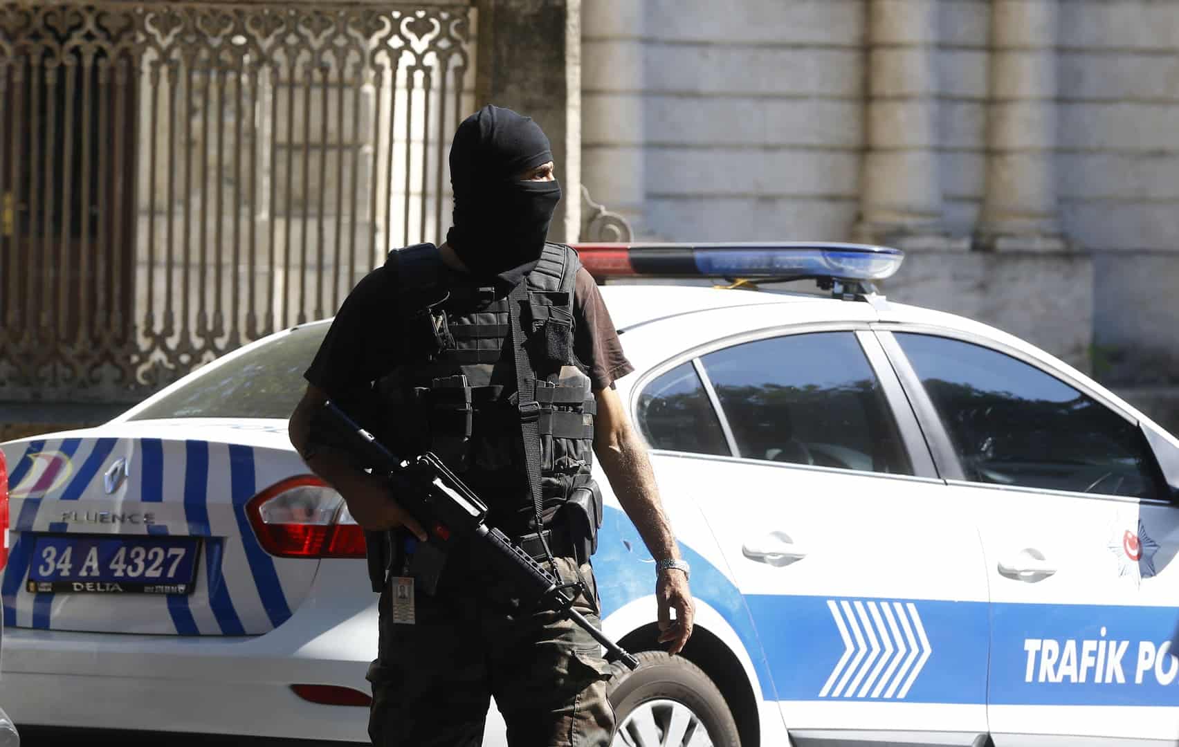 تركيا اليوم السلطات التركية توجه ضربة قوية للإرهابيين في إسطنبول البوليس التركي الاحمر ، الشرطة التركية بالعربي ، رقم شرطة اسطنبول