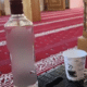 مواطن يُثير غضبًا عارمًا بعد نشره صورة وهو يتناول الخمر داخل مسجد بإسطنبول