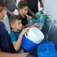 أب فلسطيني يروي قصة مقتل أطفاله أثناء تعبئة مياه الشرب في غزة