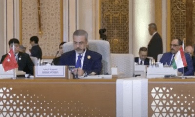 أردوغان غادر القاعة.. ردة فعل الوفد التركي عند بدء كلمة رئيس النظام السوري في قمة الرياض (شاهد)