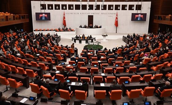 تطورات جديدة في تحقيقات الاستغلال الجنسي داخل البرلمان التركي