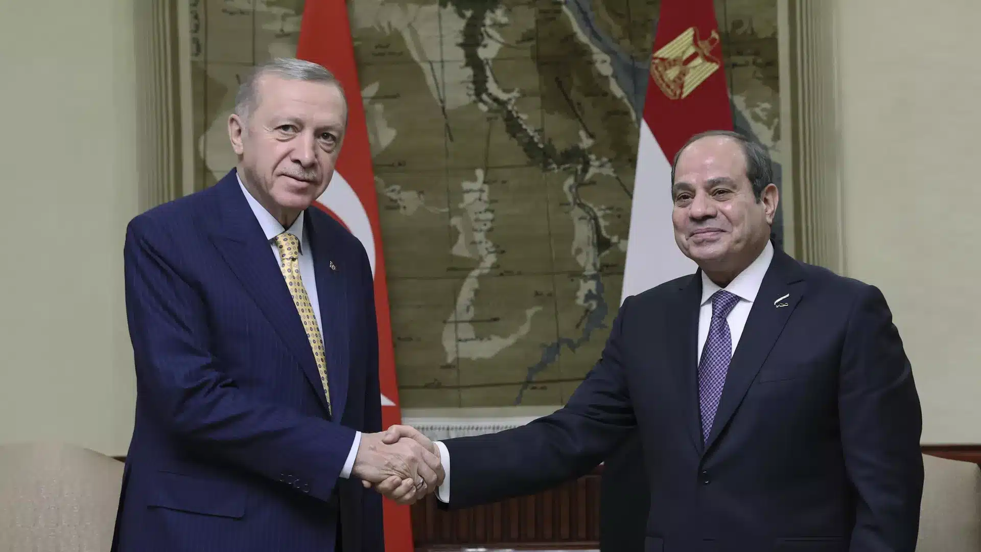 السيسي يعلن اعتزامه زيارة تركيا في أبريل المقبل تلبية لدعوة أردوغان... فيديو