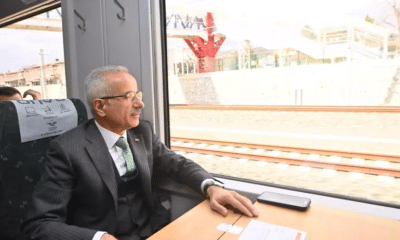 يربط بين أنقرة وإسطنبول.. وزير تركي يكشف عن مشروع قطار فائق السرعة!