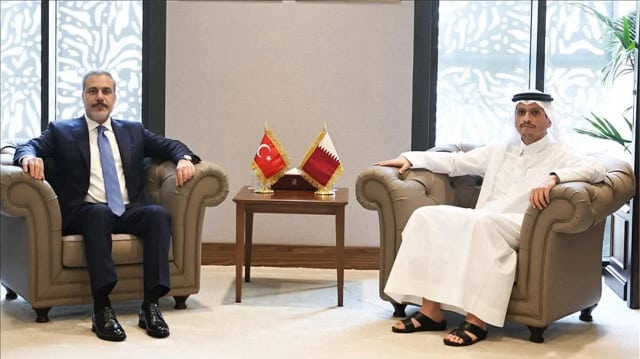وزير الخارجية التركي يلتقي بنظيريه السعودي والقطري في الرياض