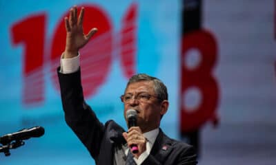 أوزغور أوزيل يتعهد بإطلاق أكبر مقاومة في تركيا لدعم الإيجارات