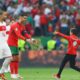طفل يقتحم مباراة البرتغال وتركيا.. ورد فعل رائع من رونالدو (فيديو وصور)