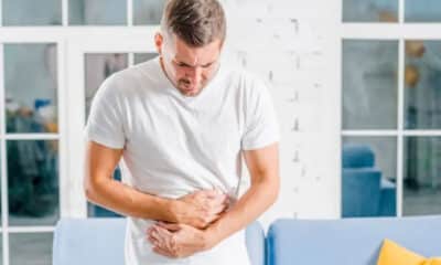 6 أطعمة تنظم حركة الأمعاء وتخفف الإمساك المزمن