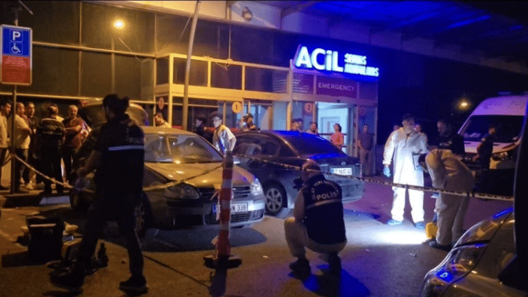 هجوم مسـلح على مستشفى حكومي في إسطنبول وإصابة العديد من أشخاص بينهم ضابط شرطة (صور)