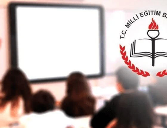 تركيا تقرر إعادة الزي المدرسي الإلزامي وتدرس تعديل نظام التعليم 4+4+4