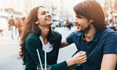 لماذا يحب الرجل شم رائحة المرأة؟ الأسباب وراء ذلك