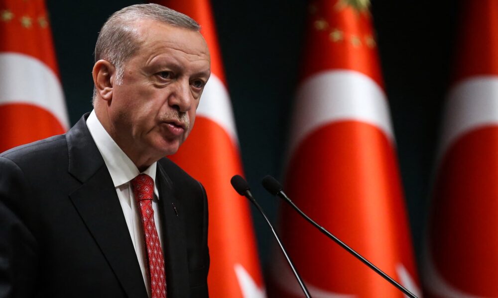 أردوغان يرد بقوة على منتقدي زيادة الحد الأدنى للأجور: “إذا أراد صاحب العمل دفع أكثر، فليدفع”
