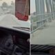 "باص على جسر مشاة".. مقطع فيديو "صادم" يثير جدلاً واسعاً في مصر