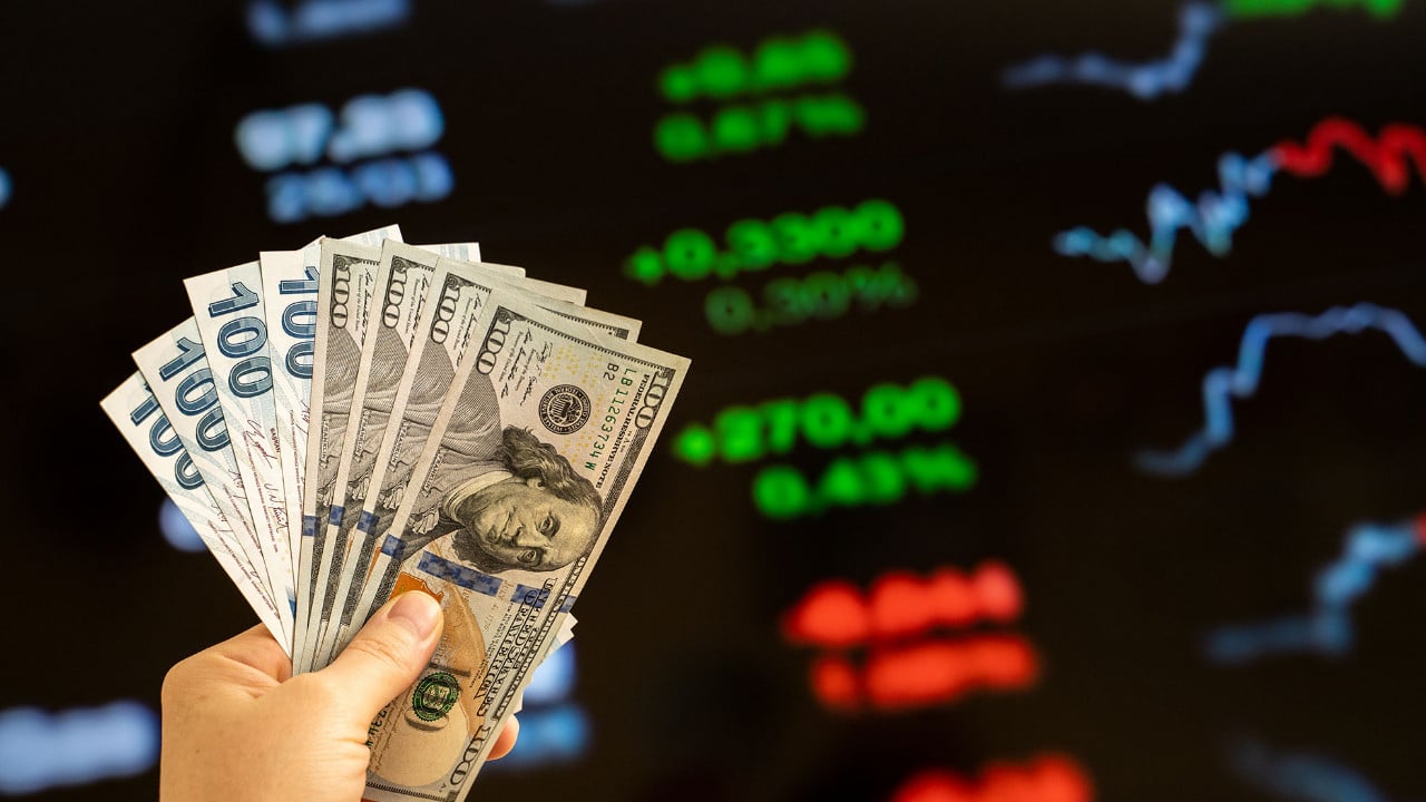 تركيا اليوم الدولار يصعد أمام الليرة التركية وترقب بيانات اقتصادية سعر الدولار مقابل الليرة التركية ifc market