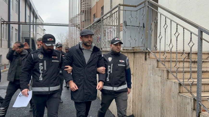فضيحة فساد مدوية: رئيس بلدية إسطنبول يُعتقل بتهم تلقي رشاوى عبر شاحنات القمامة!