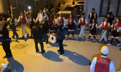 تركيا.. فرقة موسيقى ورقص توقظ الصائمين على السحور (فيديو)