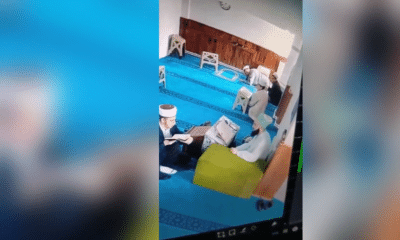 شاهد رد فعل إمام مسجد وطلابه أثناء زلزال إسطنبول