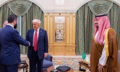 ترامب: تطبيع العلاقات مع سوريا بدأ بلقاء الشرع في الرياض
