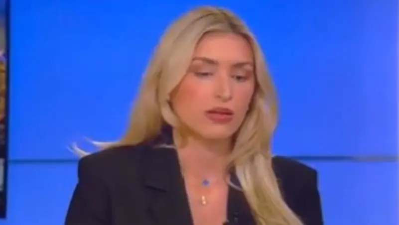 تركيا اليوم تلعثمت وانهارت.. محللة سياسية تنهار فجأة على الهواء مباشرة (شاهد) تلعثمت وانهارت.. محللة سياسية تنهار فجأة على الهواء مباشرة (شاهد)