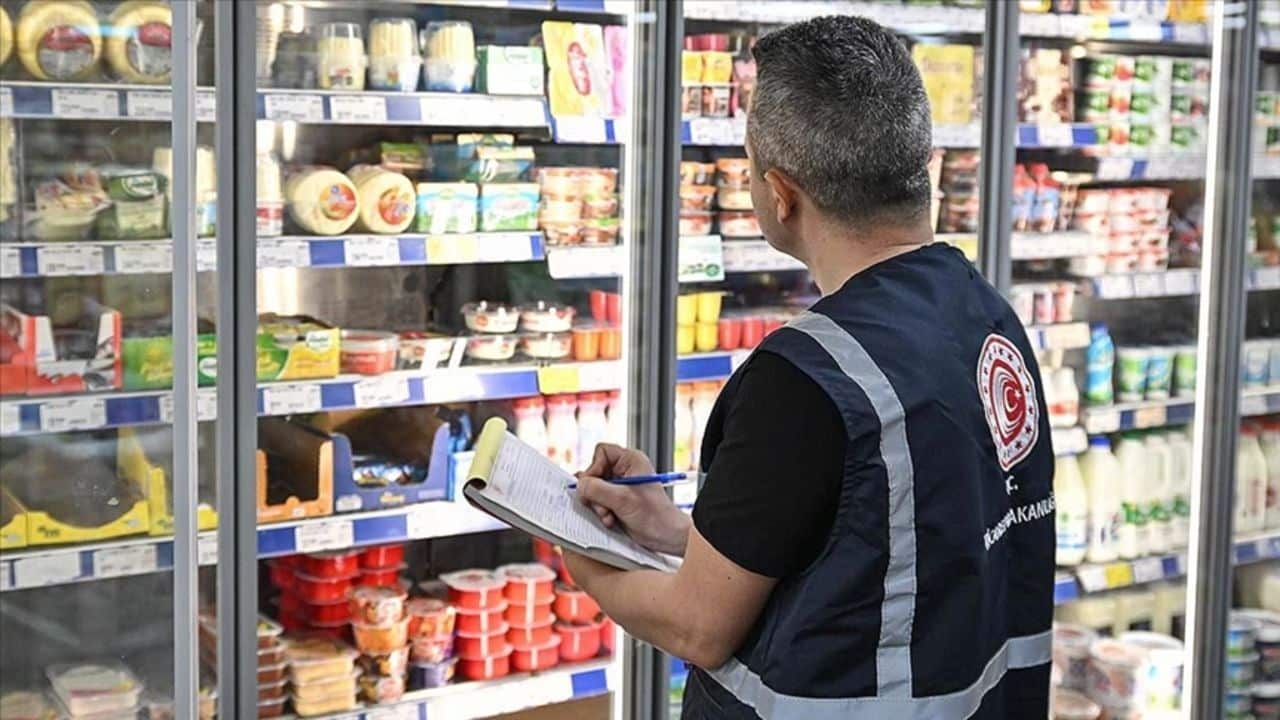 قبل العيد.. تركيا تحدث قائمة المنتجات الغذائية المغشوشة والمقلدة