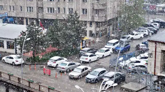 تركيا اليوم مفاجأة مايو : ثلوج غير متوقعة تغطي ولاية في تركيا اليوم! مفاجأة مايو : ثلوج غير متوقعة تغطي ولاية في تركيا اليوم!