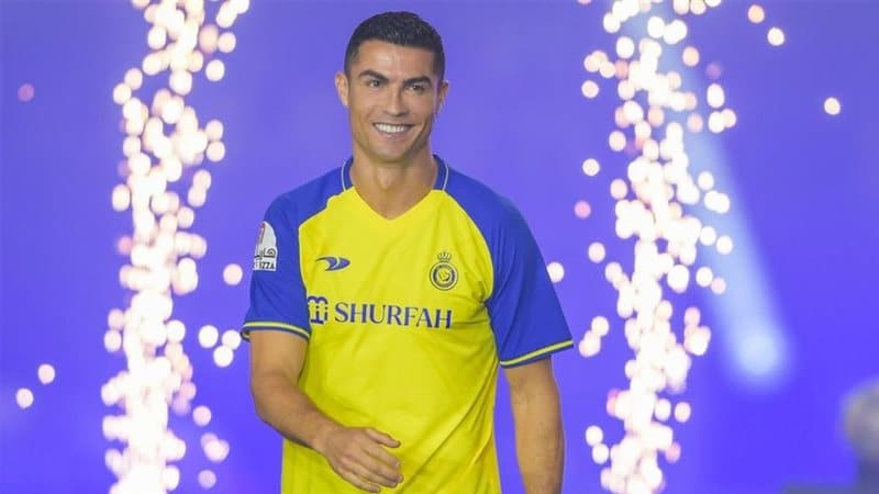 راتب خيالي ومزايا ملكية.. كريستيانو رونالدو يجدد عقده مع النصر
