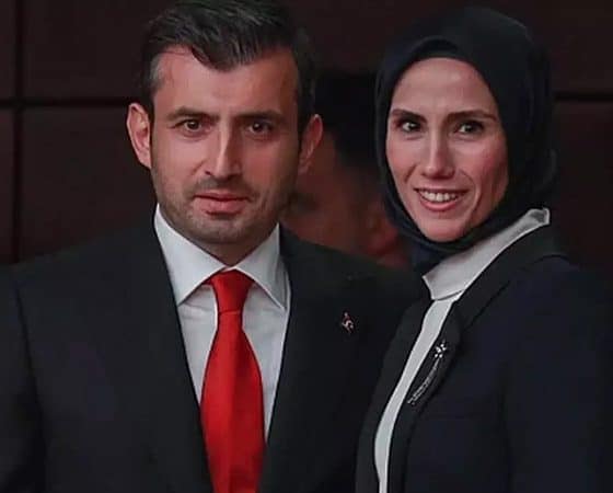 صهر أردوغان يطلق منصة تواصل اجتماعي جديدة.. ويغرد بأول رسالة رومانسية