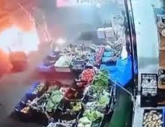 هجوم بزجاجة مولوتوف على متجر في إسطنبول.. والشرطة تفتح تحقيقًا واسعًا (فيديو)