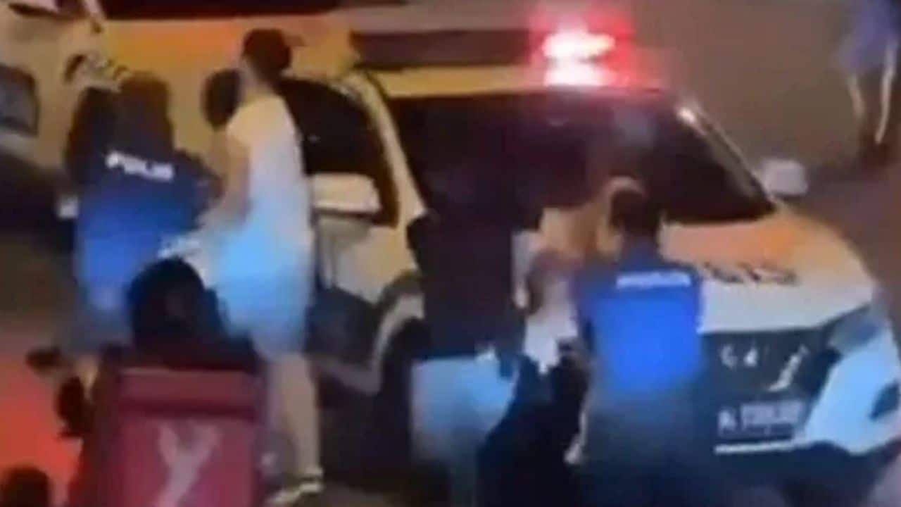 إسطنبول تشتعل بسبب الموسيقى الصاخبة! هجوم على الشرطة وتدخل رسمي عاجل