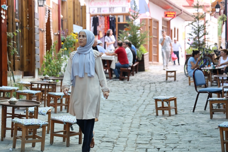 واحدة من كل 15 إمرأة في تركيا تقوم بهذه الوظيفة في تركيا
