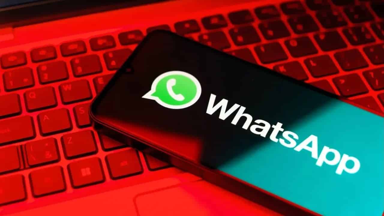 تحذير: قد يكون واتساب الخاص بك في خطر! أجهزة آيفون مُخترقة عن بُعد