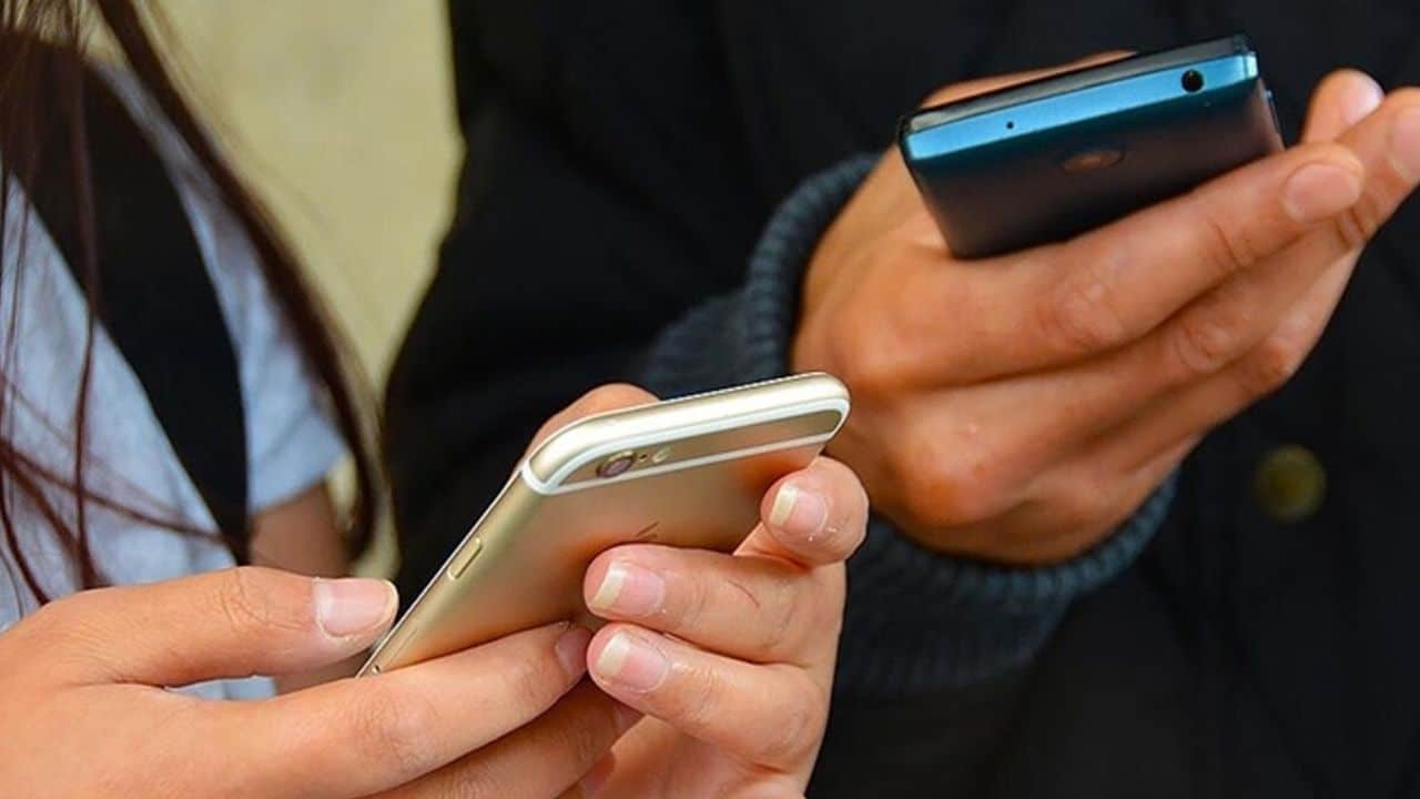 توركسل وتورك تيليكوم وفودافون تتسابق لدعم المواطنين بعد زلزال تركيا