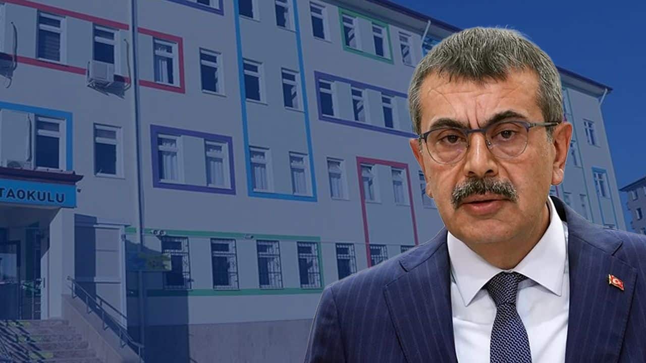 منع استخدام الهواتف للمعلمين.. تعليمات هامة وجديدة للمدراس في جميع الولايات التركية