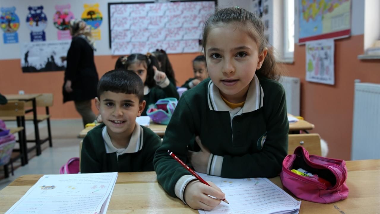 رسوم التسجيل تعود إلى المدارس الحكومية في إسطنبول تحت غطاء "تبرعات طوعية"