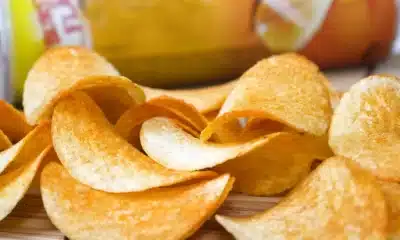 رقائق البطاطس الأسطورية تعود إلى الأسواق التركية بسعر يثير الجدل