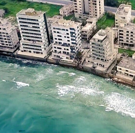 رحالة سعودي يكشف قصة مدينة تركية مهجورة منذ 50 عامًا (فيديو)